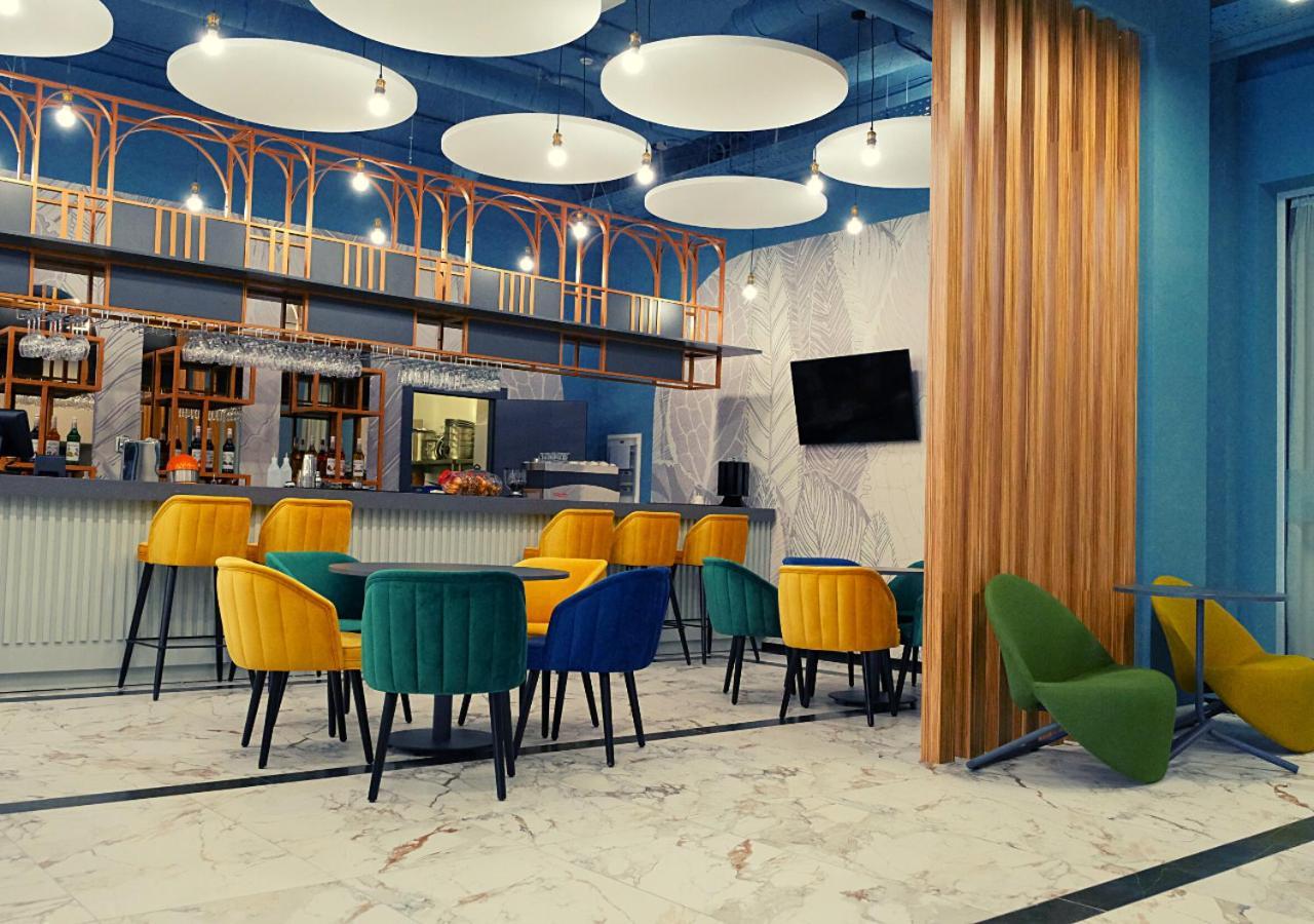 Add Hotel Алма Ата Екстериор снимка